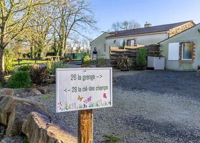 Holiday home La Clé Des Champs *